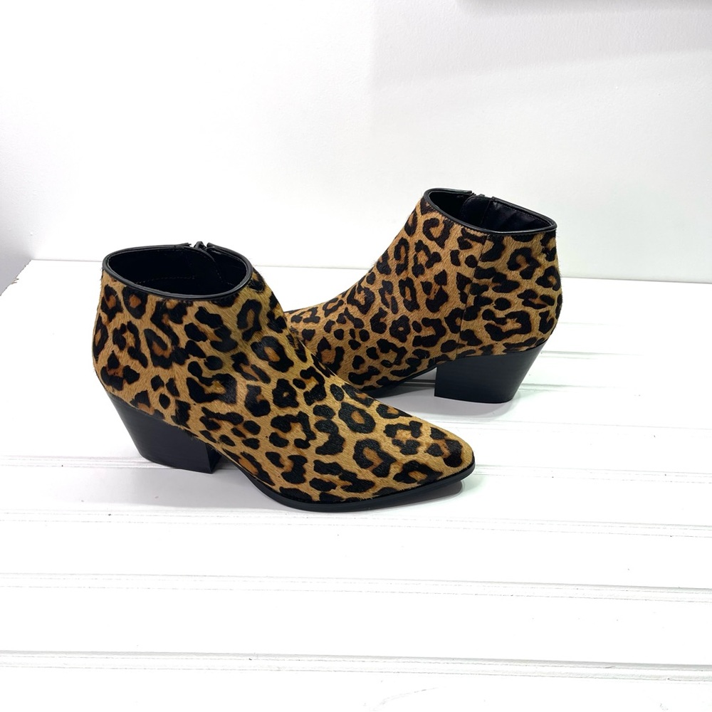 Bleecker & Bond Riley Leopard Print Booties 6.5 - Picture 3 of 12